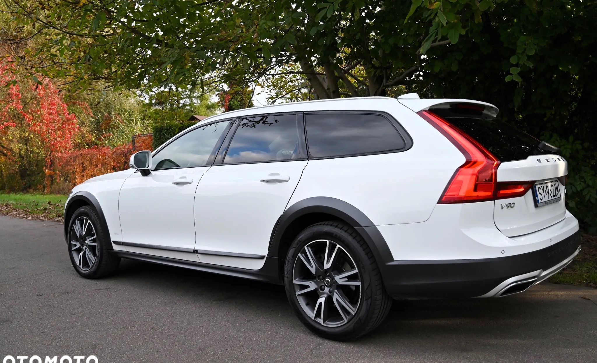 Volvo V90 Cross Country cena 129900 przebieg: 169000, rok produkcji 2019 z Pobiedziska małe 781